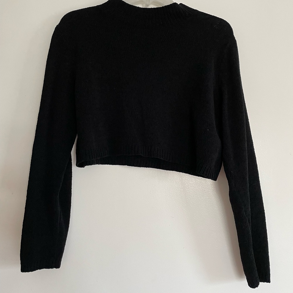 Mock neck cropped black knit sweater